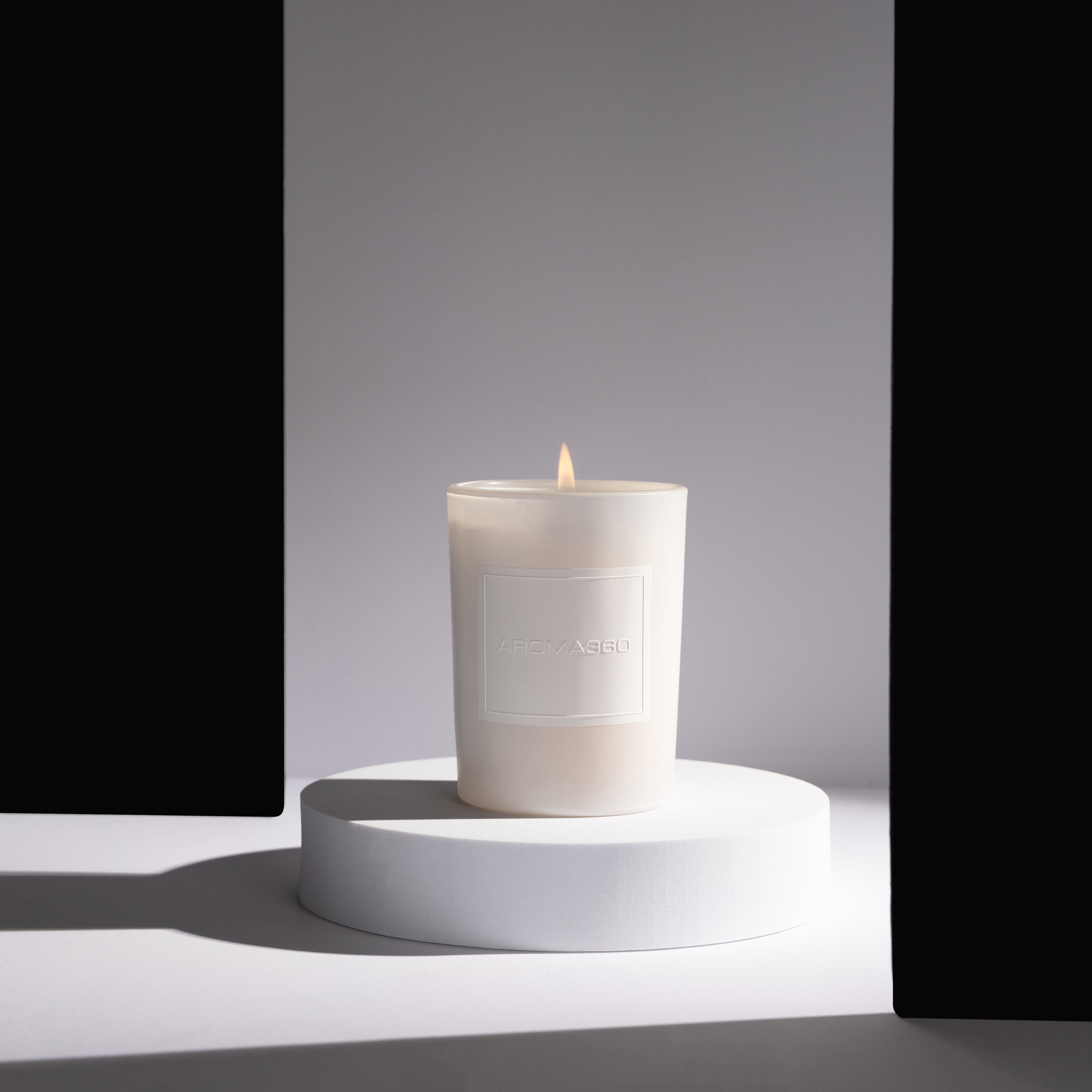 Black Velvet Single-Wick Candle - Image 7